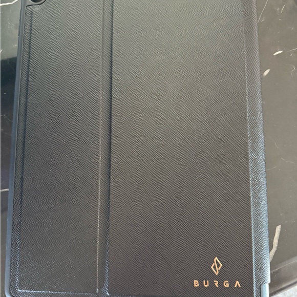 Burga iPad case. 10.2 inch Brand new - Picture 3 of 8